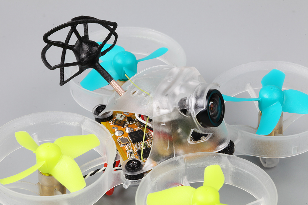 BeeBrain Clover 5.8GHz Antenna - RHCP