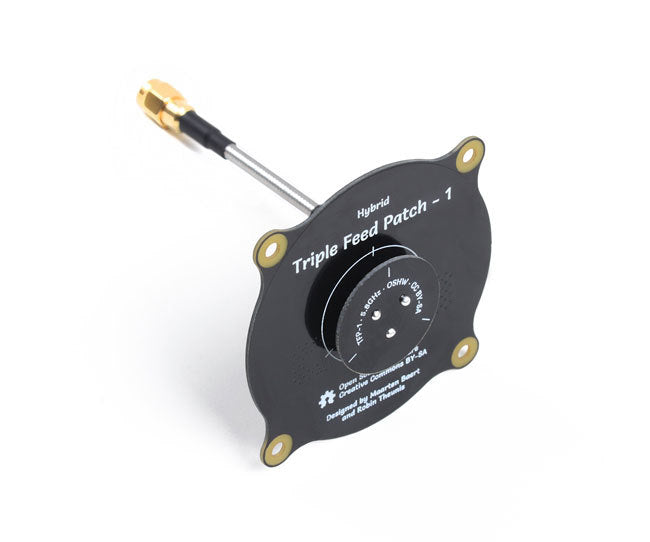 Triple Feed Patch antenna by Maarten Baert